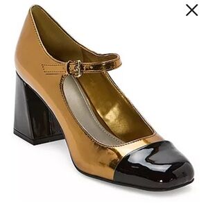 New designer inspired Mary Jane heels size 9